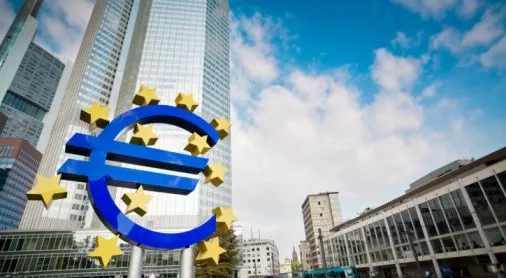 financialounge -  BCE credit crunch Eurozona Fondi obbligazionari fondo salva stati High Yield italia J.P. Morgan Asset Management Maria Paola Toschi settore bancario Unione europea