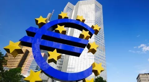 financialounge -  banche centrali BCE Cosimo Marasciulo crescita economica Eurozona inflazione liquidità Mario Draghi PIL Pioneer Investments PMI tassi di interesse