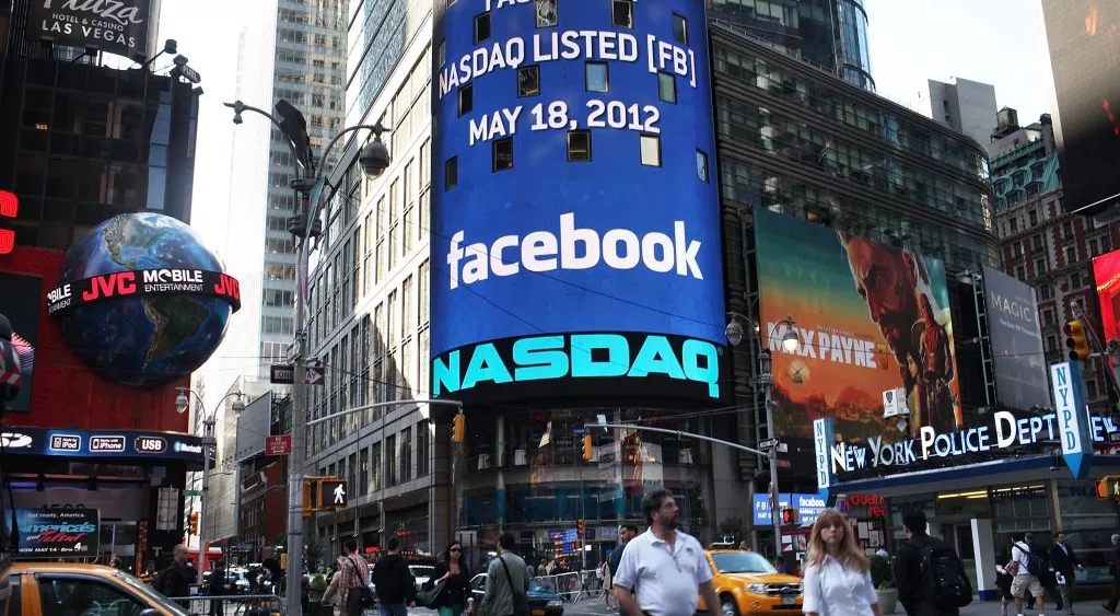 financialounge -  bolla speculativa facebook fusioni e acquisizioni mobile nasdaq Whatsapp