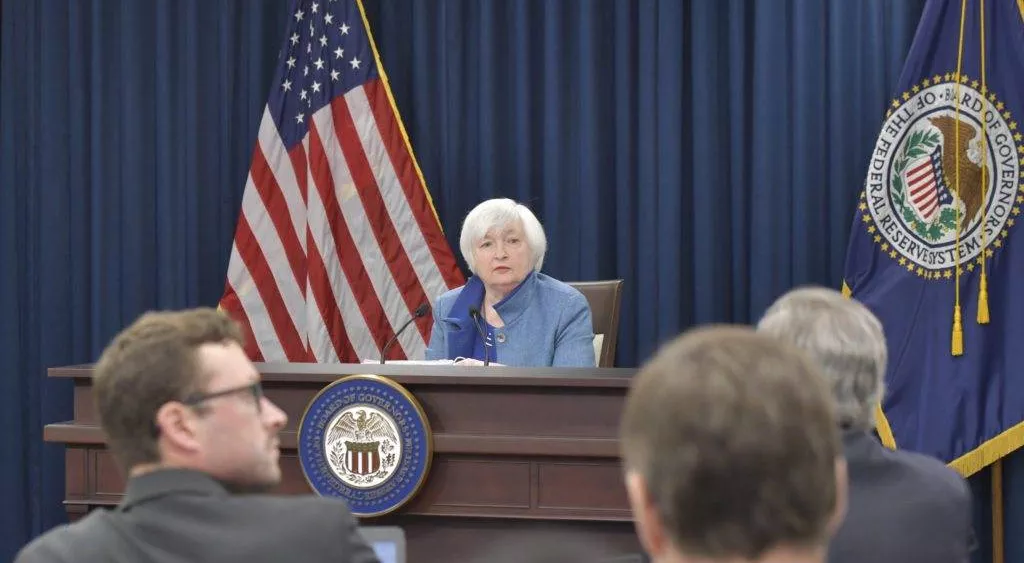 financialounge -  dollaro euro Federal Reserve Invesco james ong Janet Yellen Luca Tobagi Noelle Corum tassi di interesse