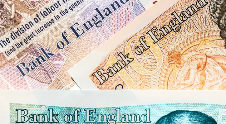 financialounge -  Bank of England dollaro inflazione mercati valutari News & Views settore bancario sterlina trimestrali