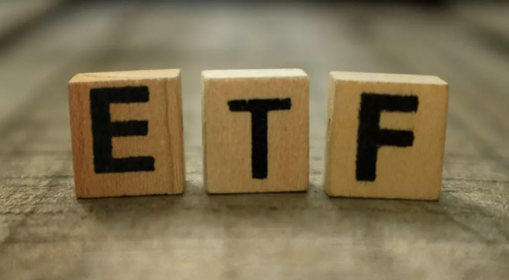 financialounge -  ETF gestione attiva gestione passiva Invesco Sergio Trezzi