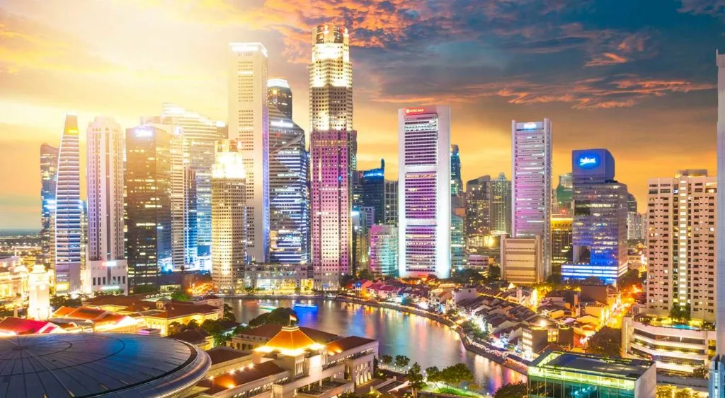 financialounge -  Asia BlackRock Asia Property Fund Hamish MacDonald John Saunders