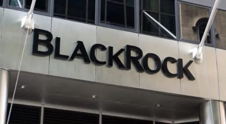 financialounge -  BlackRock risparmio gestito Wells Fargo