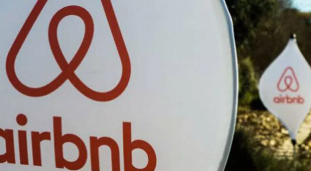 financialounge -  Airbnb booking coronavirus turismo