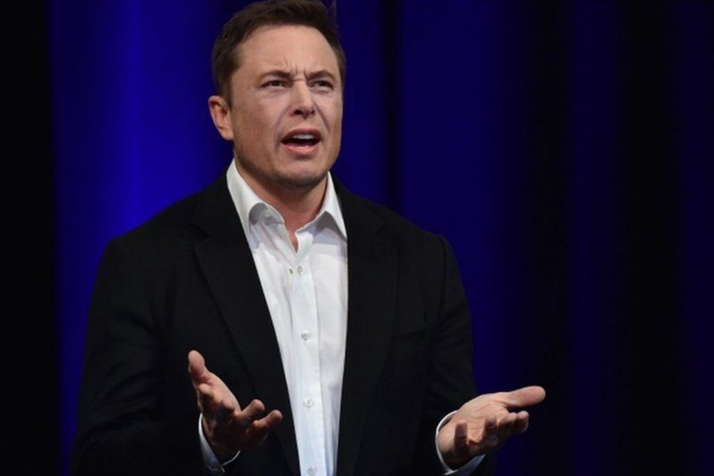 Musk infuriato per l’accordo di Apple con OpenAI e minaccia di bandire i suoi dispositivi da Tesla