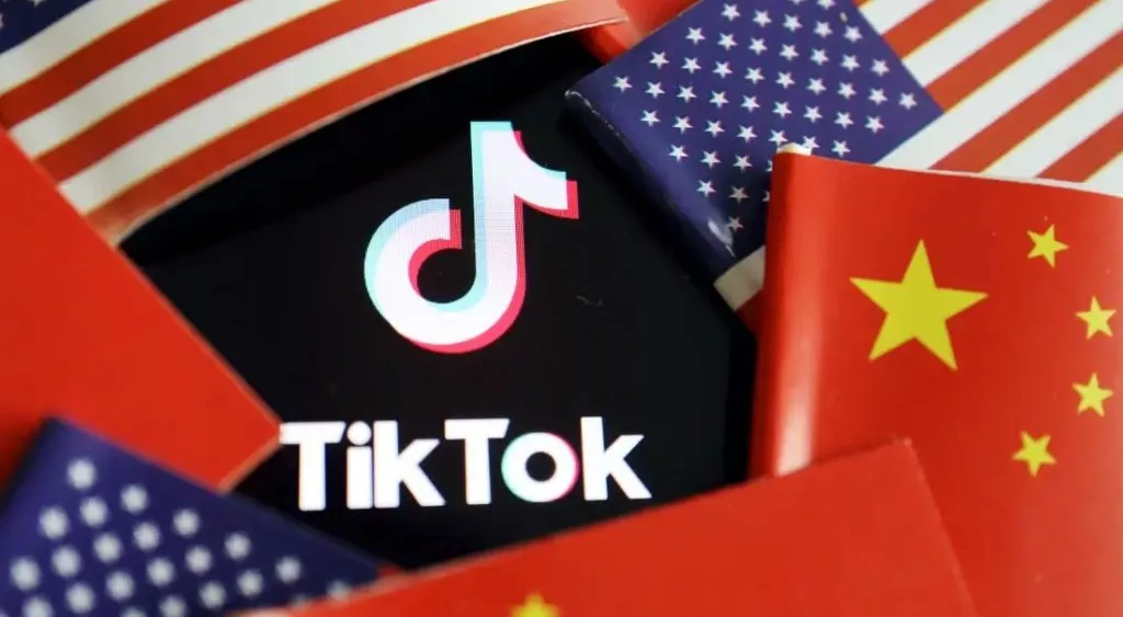 financialounge -  donald Trump IPO oracle TikTok Wall Street