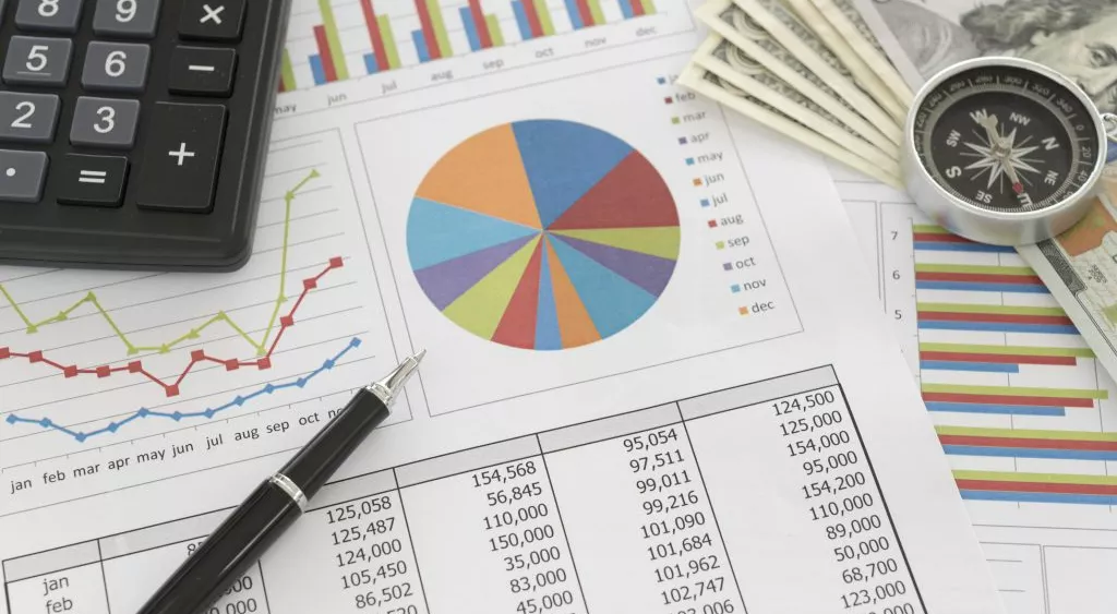 financialounge -  Expected Returns 2023-2027 Laurens Swinkels Peter Van Der Velle Robeco