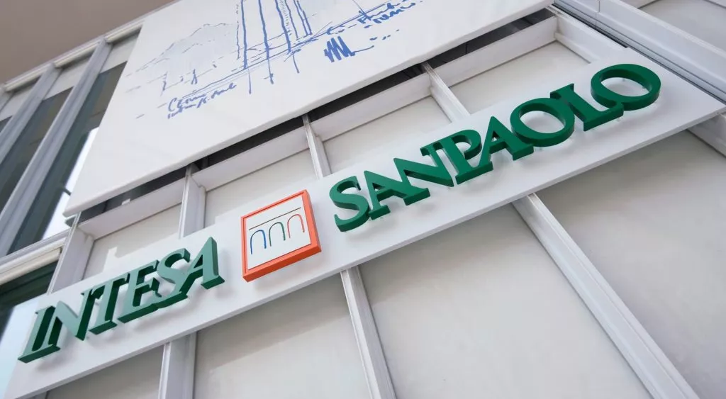 financialounge -  banche italiane economia Intesa Sanpaolo lavoro
