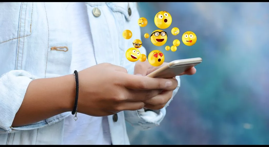 financialounge -  Classifica emoji smart smartphone social