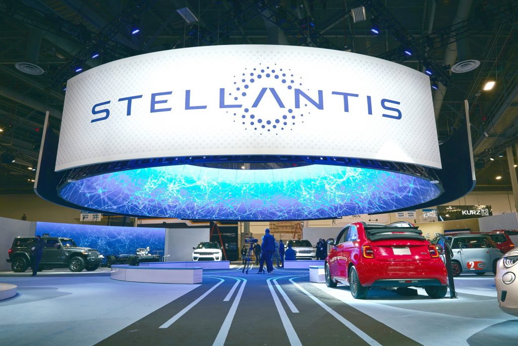 Stellantis accelera (+3%) in attesa di nuovi dazi Usa sulle auto elettriche cinesi