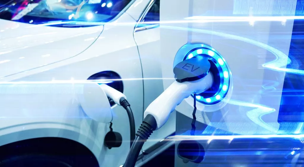 financialounge -  auto elettriche Auto ibride Bev Hev Mhev Phev Plug In smart