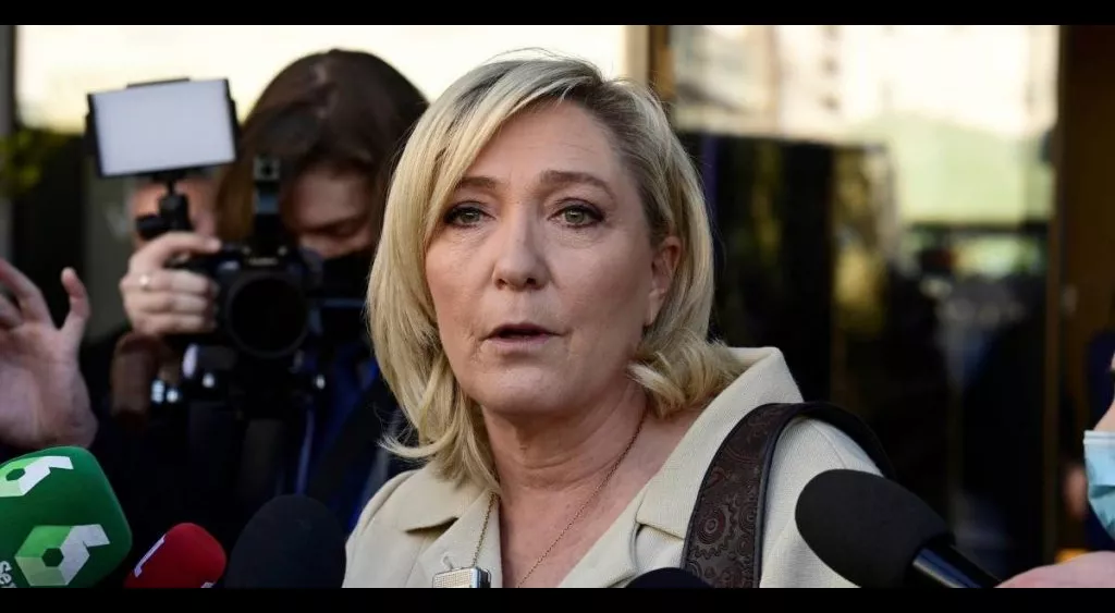 financialounge -  Emmanuel Macron francia Marine Le Pen titoli di stato