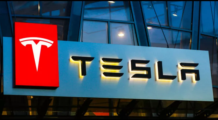 financialounge -  auto nasdaq Tesla Trimestrale