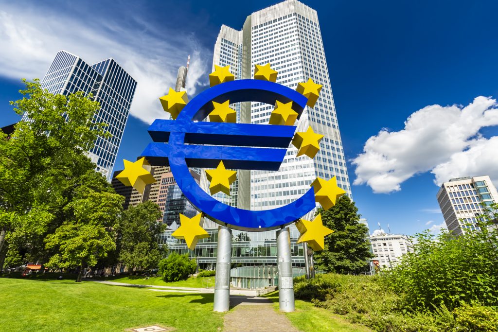 Bce taglia i tassi di 25 punti base mettendo fine al ciclo di rialzi
