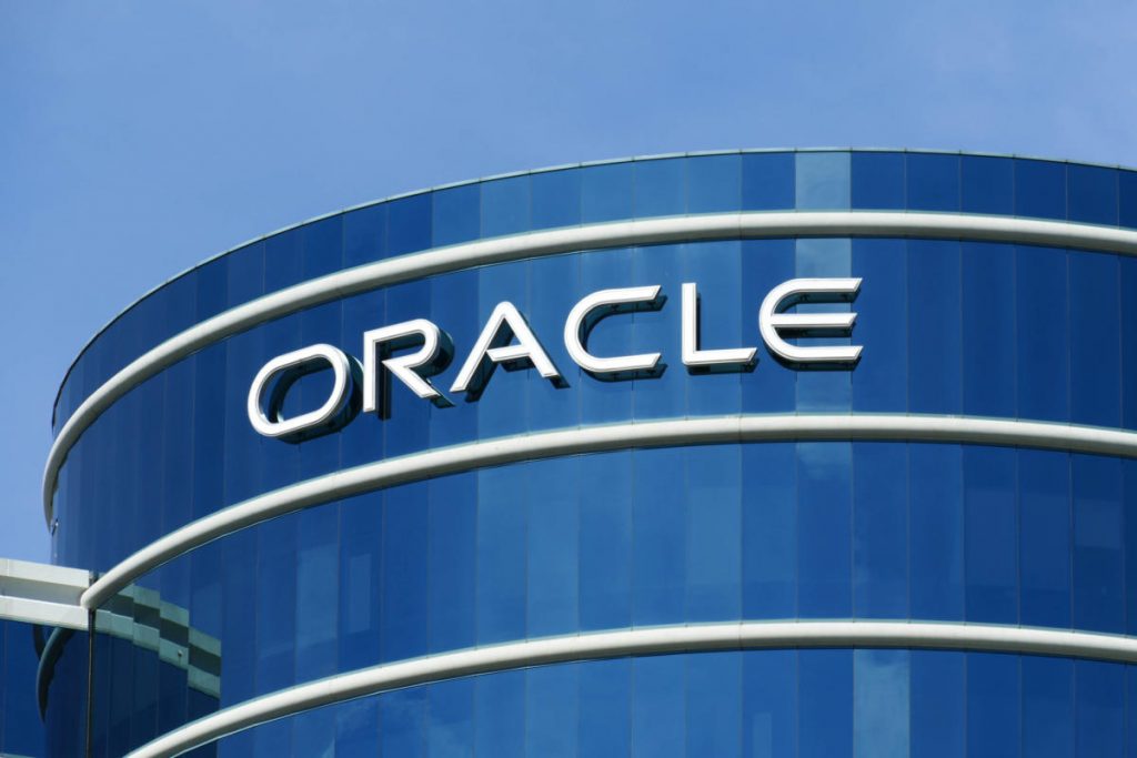 Scatta Oracle (+12%) grazie agli accordi con Google, Microsoft e OpenAI per l'intelligenza artificiale