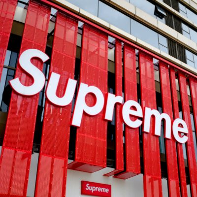 financialounge - EssilorLuxottica compra Supreme, ma il mercato appare scettico