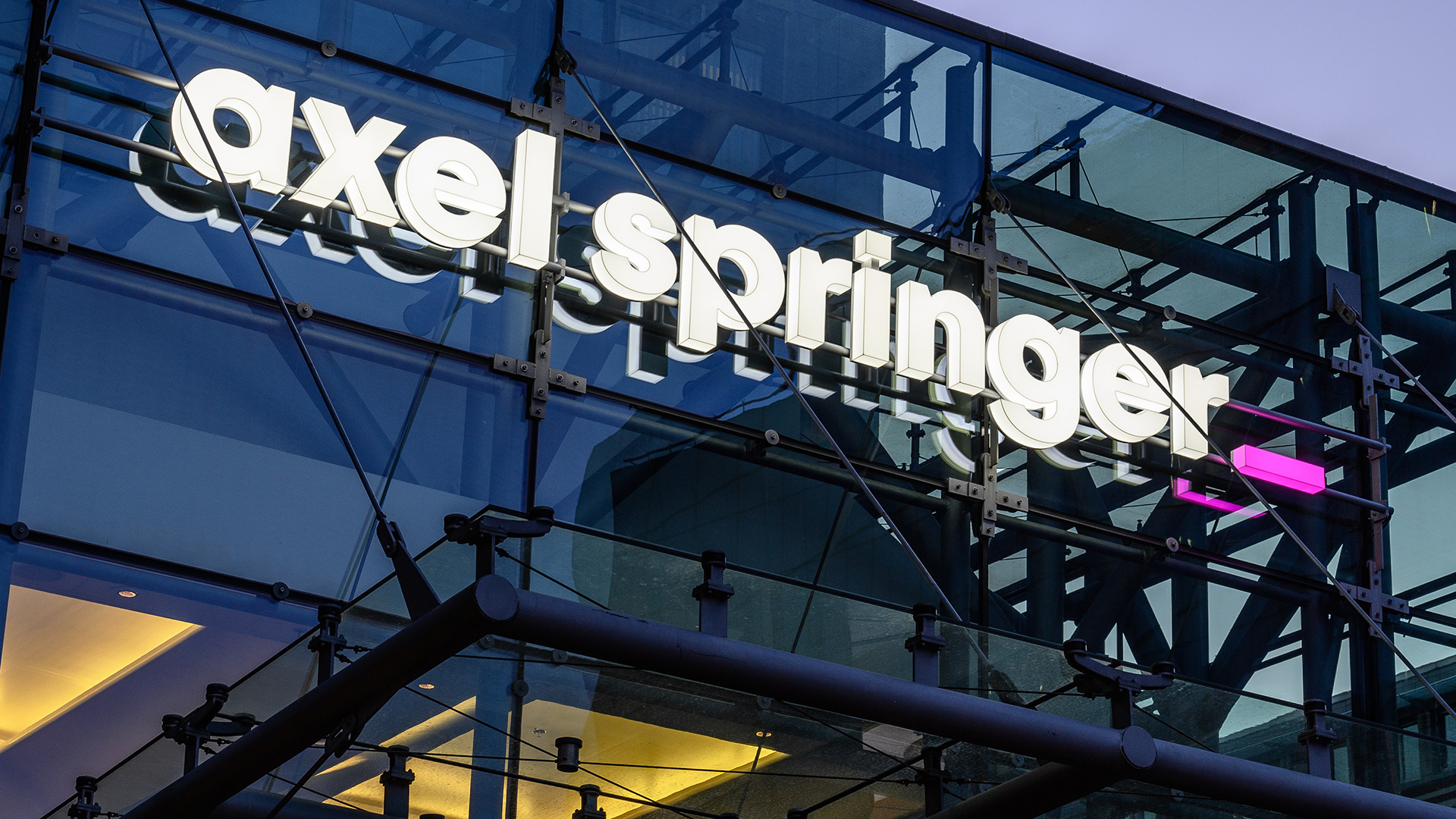 financialounge -  Axel Springer Cpp editoria Kkr pubblicità