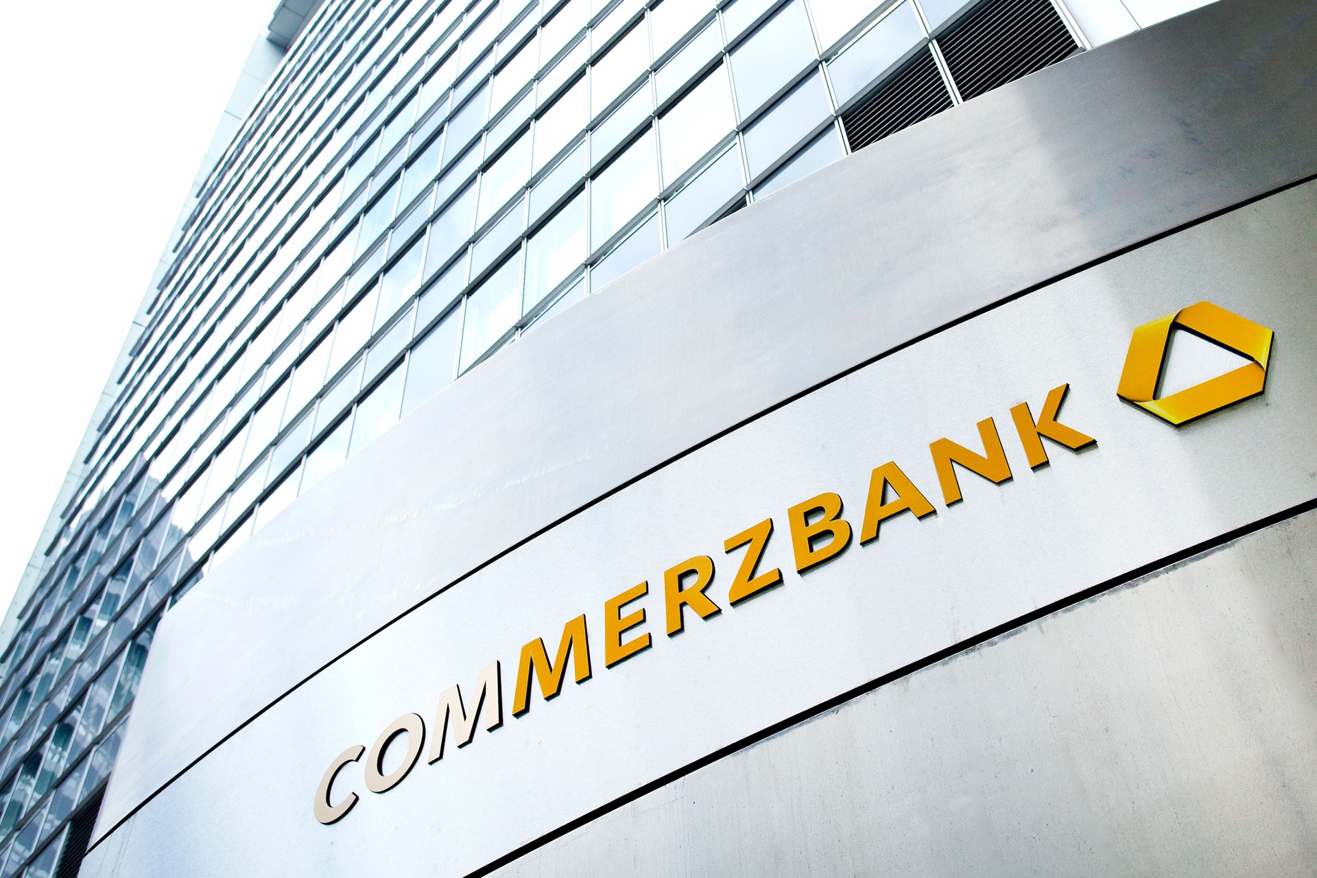 financialounge -  Commerzbank risiko bancario Unicredit