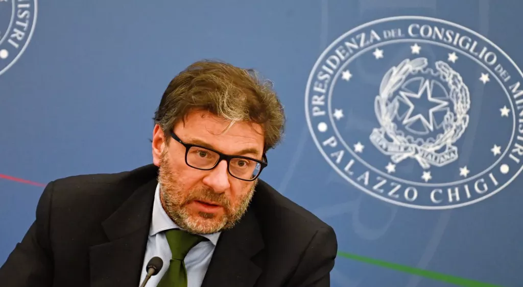 financialounge -  economia Giancarlo Giorgetti tasse