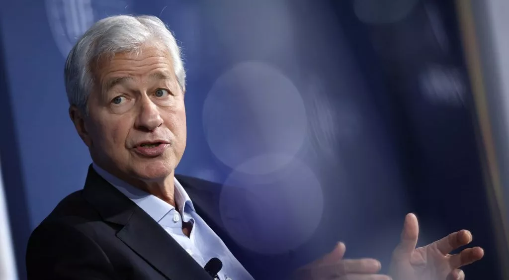 financialounge -  davos Elon Musk Jamie Dimon jp morgan