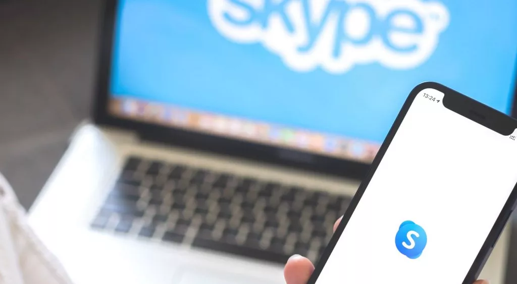 financialounge -  microsoft Skype Teams Whatsapp Zoom