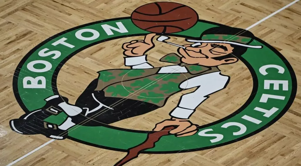 financialounge -  Bill Chisholm boston celtics economia sport vendita boston celtics